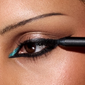 Kajal Excess Longwear Smoky Eye Liner
