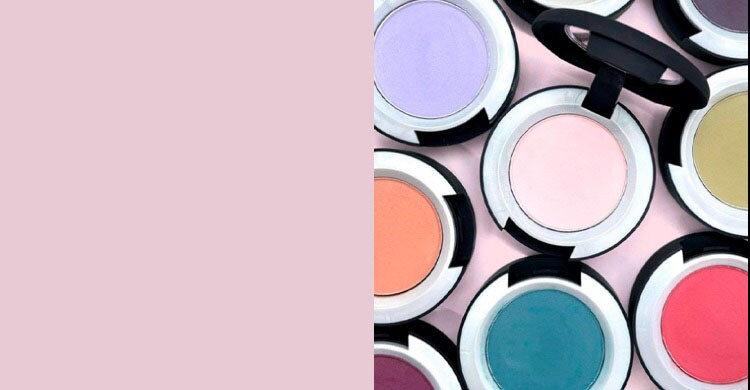 ARE YOU A M·A·C LOVER?
